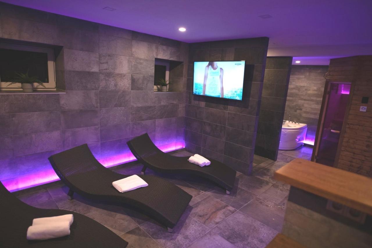 Apartmany Meandry Mimon Dış mekan fotoğraf